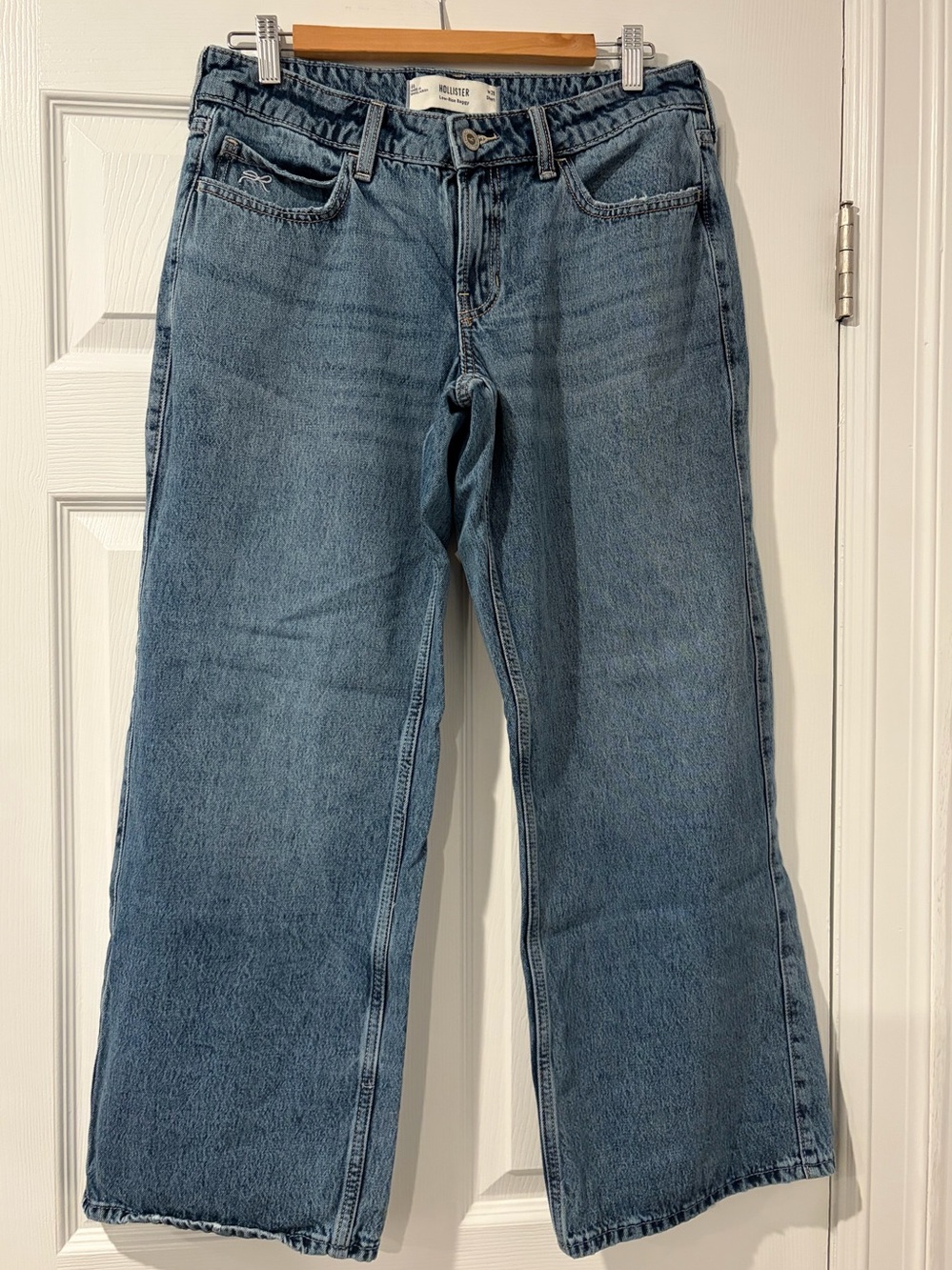 Hollister Women's Low-Rise Wide-Leg Baggy Jeans